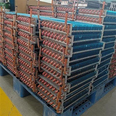 Červená víno skříň měď ploutve kondenzátor